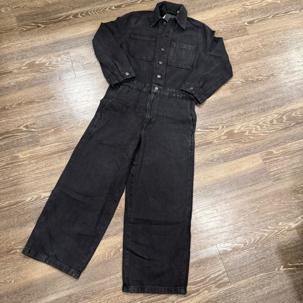 Levi's iconic jumpsuit - NWT SZ XS- black/charcoal - Picture 3 of 8